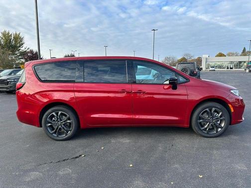 2026 Chrysler Pacifica L