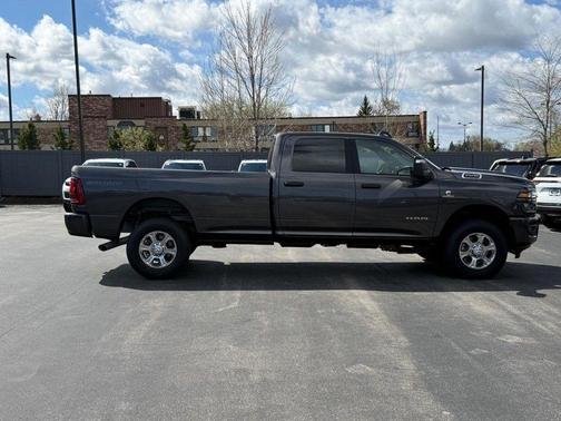 Granite Crystal Metallic Clearcoat 2026 RAM 2500 Big Horn Crew Cab 4x4 8' Box