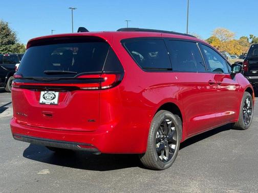 2026 Chrysler Pacifica L