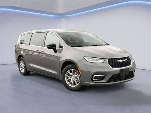 2025 Chrysler Pacifica L