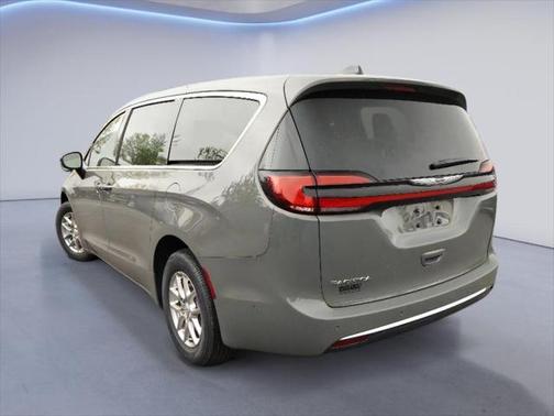 2025 Chrysler Pacifica L