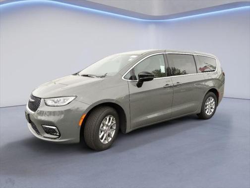 2025 Chrysler Pacifica L