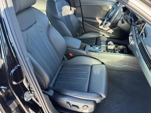 2024 Audi A4 45 S line Premium Plus