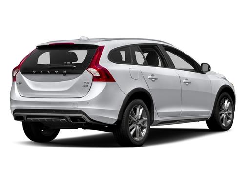 2018 Volvo V60 Cross Country T5