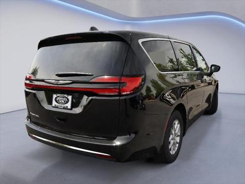 2025 Chrysler Pacifica L