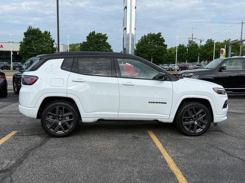 Bright White Clearcoat 2025 Jeep Compass Limited