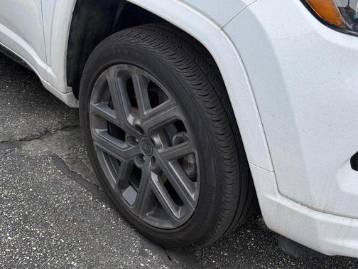 Bright White Clearcoat 2025 Jeep Compass Limited