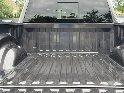 Granite Crystal Metallic Clearcoat 2026 RAM 1500 Big Horn/Lone Star