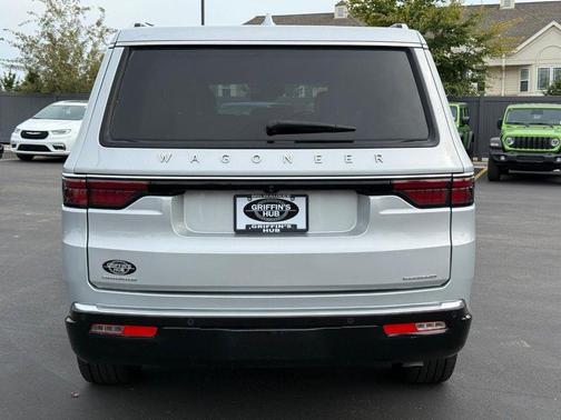 2022 Jeep Wagoneer Series III 4x4