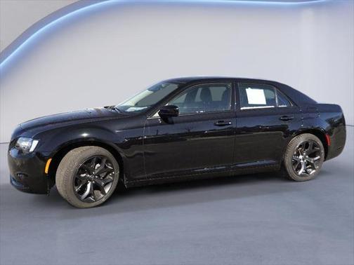 2023 Chrysler 300 Touring