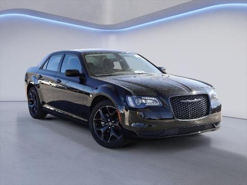 2023 Chrysler 300 Touring