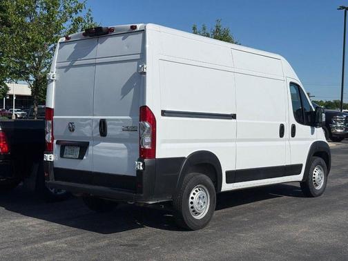 Bright White Clearcoat 2024 RAM ProMaster 2500 Tradesman