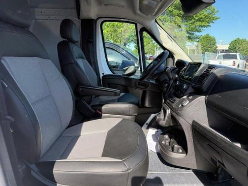 Bright White Clearcoat 2024 RAM ProMaster 2500 Tradesman