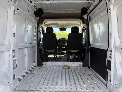 Bright White Clearcoat 2024 RAM ProMaster 2500 Tradesman