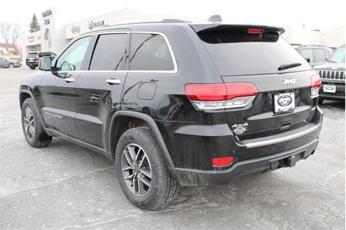 Diamond Black Crystal Pearlcoat 2020 Jeep Grand Cherokee Limited
