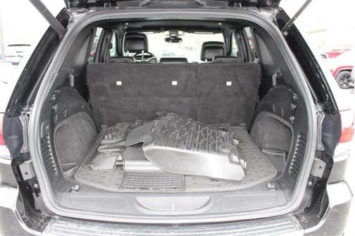 Diamond Black Crystal Pearlcoat 2020 Jeep Grand Cherokee Limited