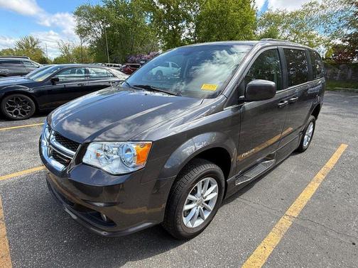 Granite Pearlcoat 2020 Dodge Grand Caravan SXT