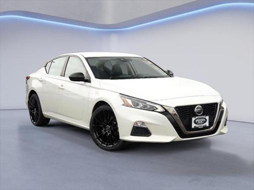 2022 Nissan Altima SR Intelligent AWD