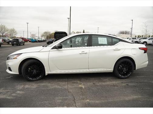 2022 Nissan Altima SR Intelligent AWD