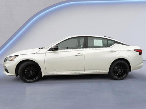 2022 Nissan Altima SR Intelligent AWD