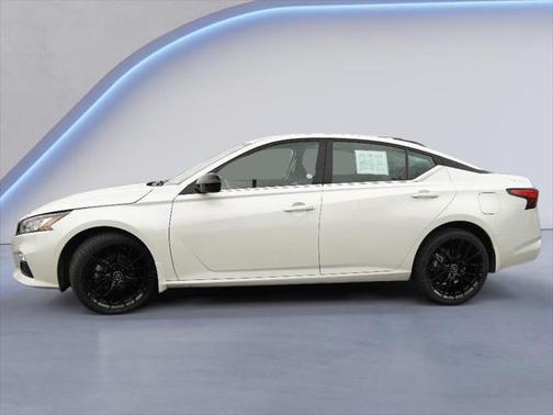 2022 Nissan Altima SR Intelligent AWD