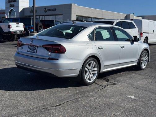 2017 Volkswagen Passat 1.8T SEL Premium