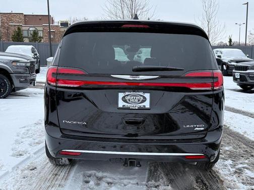 2026 Chrysler Pacifica Limited