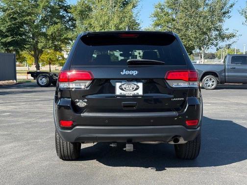 2022 Jeep Grand Cherokee Laredo