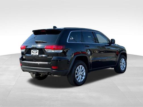 2022 Jeep Grand Cherokee Laredo