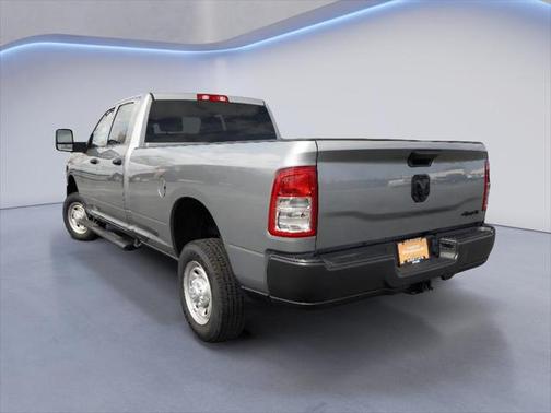 2024 RAM 2500 Tradesman Crew Cab 4x4 8' Box