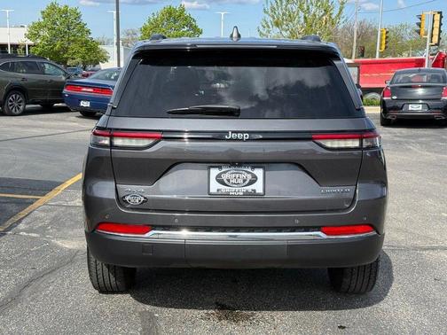 Baltic Gray Metallic Clearcoat 2022 Jeep Grand Cherokee Limited