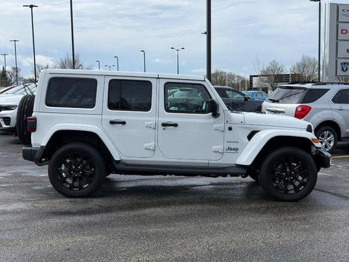 Bright White Clearcoat 2023 Jeep Wrangler 4xe Sahara