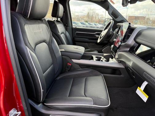 Molten Red Pearlcoat 2026 RAM 1500 Laramie