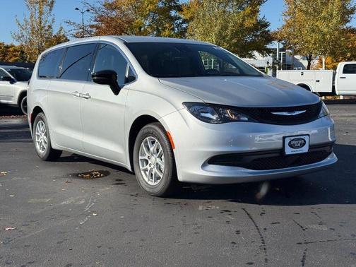 2026 Chrysler Voyager LX