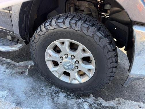 2020 RAM 2500 Laramie Crew Cab 4X4 6'4' Box