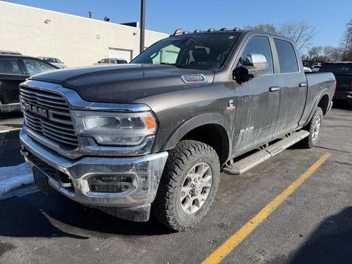 2020 RAM 2500 Laramie Crew Cab 4X4 6'4' Box