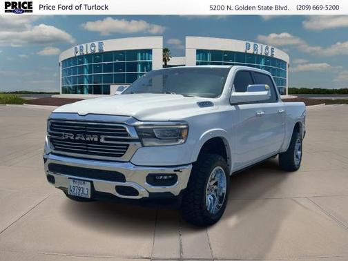 Bright White Clearcoat 2022 RAM 1500 LARAMIE