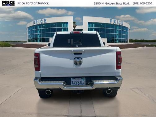 Bright White Clearcoat 2022 RAM 1500 LARAMIE