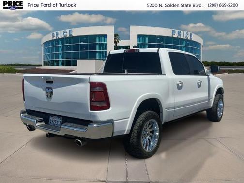 Bright White Clearcoat 2022 RAM 1500 LARAMIE