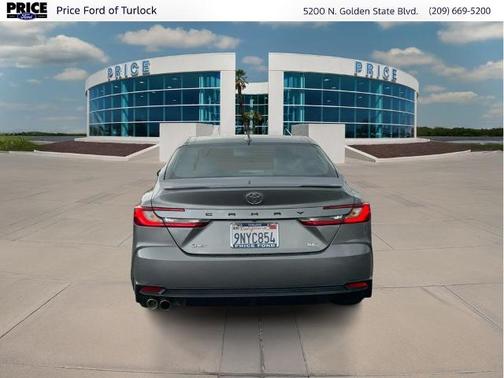 Metal 2025 Toyota Camry SE