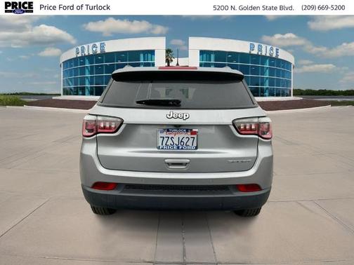 2017 Jeep Compass SPORT