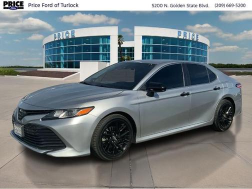 Celestial Silver Metallic 2019 Toyota Camry LE