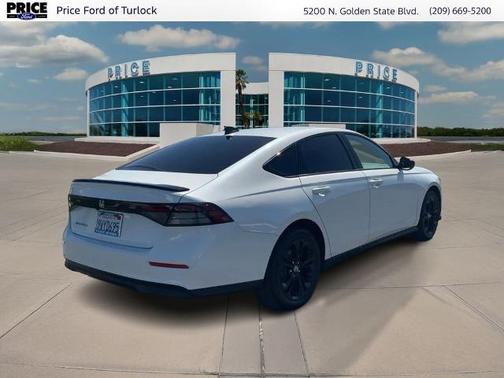 White 2025 Honda Accord SE