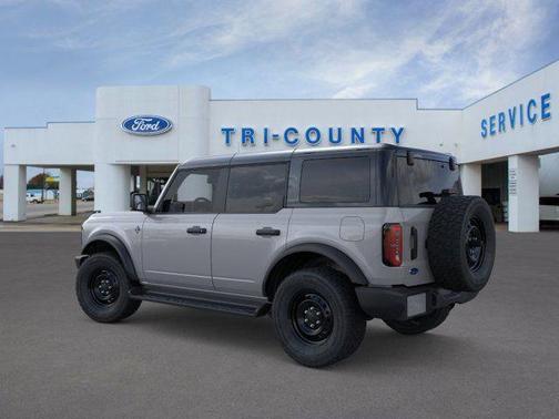 Avalanche Gray 2026 Ford Bronco Outer Banks