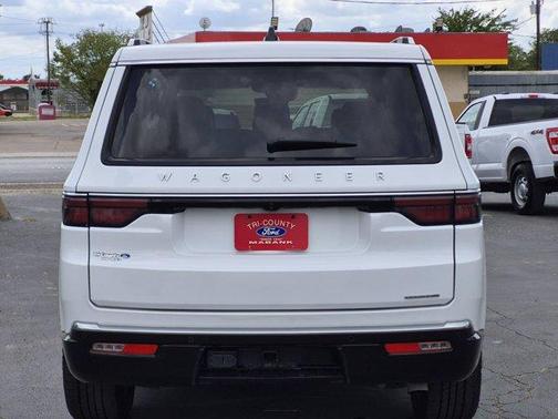 Bright White Clearcoat 2024 Jeep Wagoneer Series II