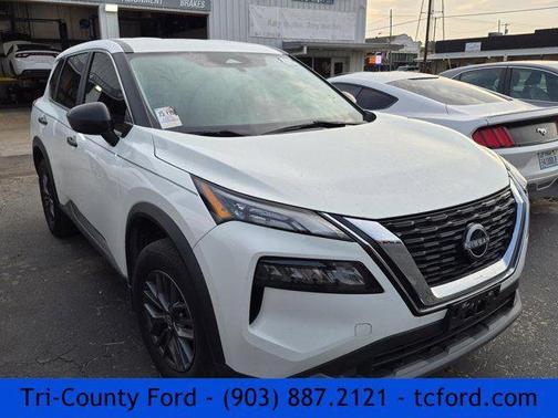 Glacier White 2023 Nissan Rogue S