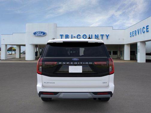 Star White 2026 Ford Expedition Max Platinum