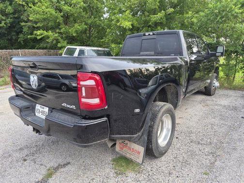 Diamond Black 2024 RAM 3500 Laramie