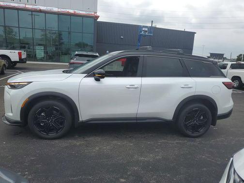 Radiant White/Black Obsidian 2027 INFINITI QX60 SPORT AWD