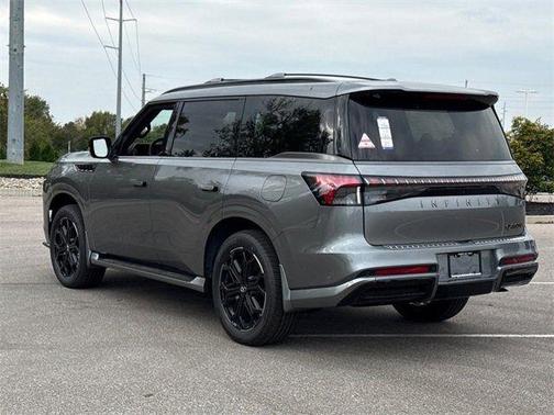 Dynamic Metal 2026 INFINITI QX80 SPORT AWD